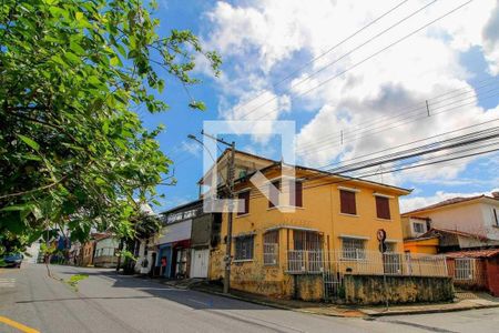 Casa à venda com 3 quartos, 195m² em Floresta, Belo Horizonte