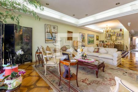 Apartamento à venda com 3 quartos, 255m² em Cerqueira César, São Paulo