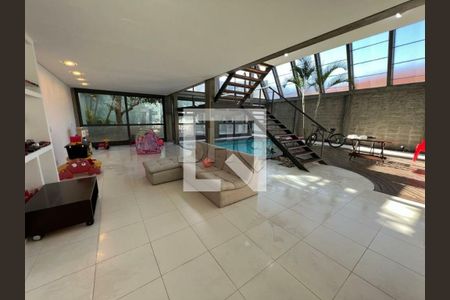 Casa à venda com 3 quartos, 400m² em Bosque da Saúde, São Paulo