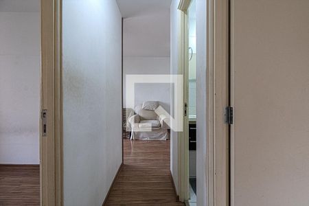 Corredor  de apartamento à venda com 3 quartos, 60m² em Taboão, São Paulo