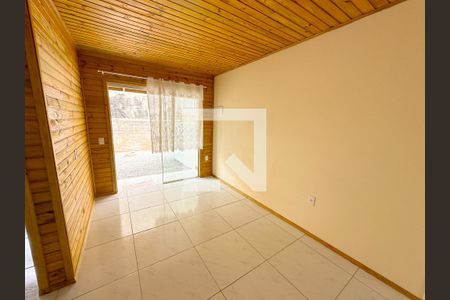 Sala de apartamento para alugar com 2 quartos, 50m² em São João do Rio Vermelho, Florianópolis