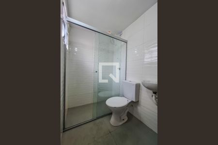 banheiro de kitnet/studio para alugar com 1 quarto, 29m² em Cambuci, São Paulo