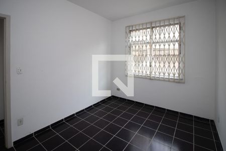 Quarto 1 de apartamento para alugar com 2 quartos, 65m² em Jardim Guanabara, Rio de Janeiro