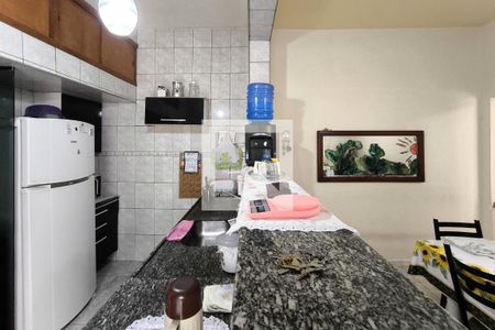 Casa à venda com 180m², 5 quartos e 1 vaga Casa à venda com 180m², 5 quartos e 1 vagaCopa e Cozinha