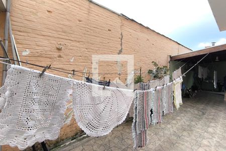 Casa à venda com 180m², 5 quartos e 1 vaga Casa à venda com 180m², 5 quartos e 1 vagaQuintal