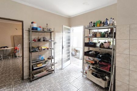 Casa à venda com 180m², 5 quartos e 1 vaga Casa à venda com 180m², 5 quartos e 1 vagaEdícula