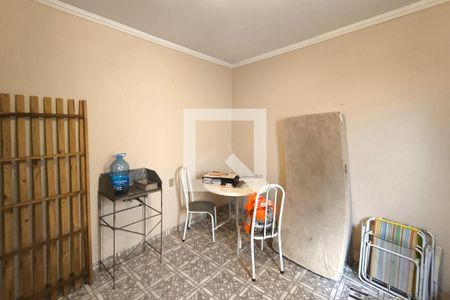 Casa à venda com 180m², 5 quartos e 1 vaga Casa à venda com 180m², 5 quartos e 1 vagaQuarto da Edícula