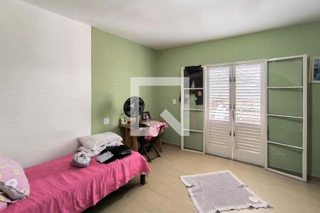 Casa à venda com 180m², 5 quartos e 1 vaga Casa à venda com 180m², 5 quartos e 1 vagaQuarto 3