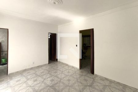 Casa à venda com 180m², 5 quartos e 1 vaga Casa à venda com 180m², 5 quartos e 1 vagaSuíte 2