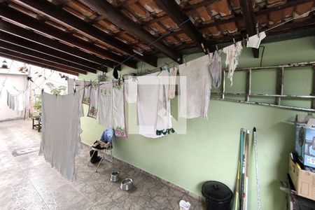 Casa à venda com 180m², 5 quartos e 1 vaga Casa à venda com 180m², 5 quartos e 1 vagaÁrea de Serviço