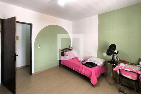 Casa à venda com 180m², 5 quartos e 1 vaga Casa à venda com 180m², 5 quartos e 1 vagaQuarto 3