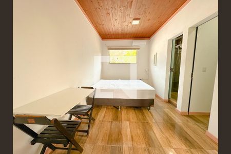 Sala/Quarto de kitnet/studio para alugar com 1 quarto, 24m² em São João do Rio Vermelho, Florianópolis