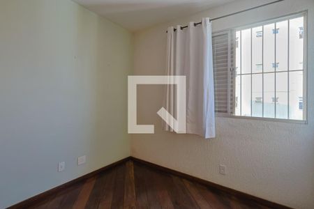 Quarto  de apartamento à venda com 4 quartos, 118m² em Sagrada Família, Belo Horizonte