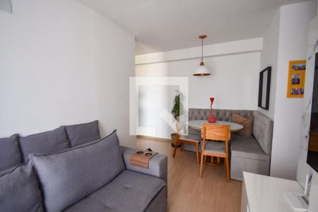 Sala de apartamento para alugar com 2 quartos, 55m² em Todos Os Santos, Rio de Janeiro