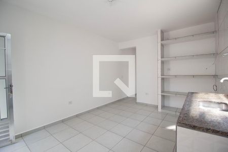 Sala/Cozinha de casa para alugar com 1 quarto, 40m² em Vila Guedes, São Paulo