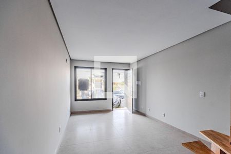 Sala de casa à venda com 2 quartos, 80m² em Hípica, Porto Alegre