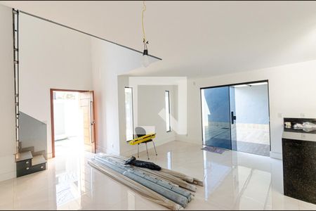 Sala de casa para alugar com 4 quartos, 175m² em Piratininga, Niterói