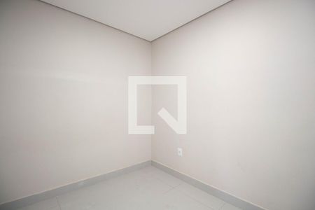 Quarto 2 de apartamento para alugar com 2 quartos, 50m² em Conjunto E, Brasília