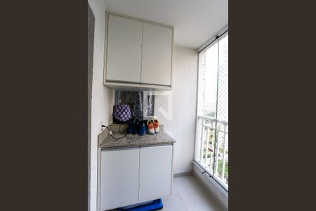 Varanda de apartamento à venda com 2 quartos, 59m² em Jardim Wanda, Taboão da Serra