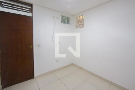 Quarto 1 de casa para alugar com 2 quartos, 60m² em Jardim São Luís, São Paulo