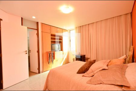 Suite1 de apartamento para alugar com 4 quartos, 300m² em Lourdes, Belo Horizonte