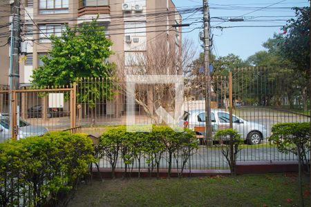 Sala de Estar - Vista de casa à venda com 1 quarto, 300m² em São Sebastião, Porto Alegre