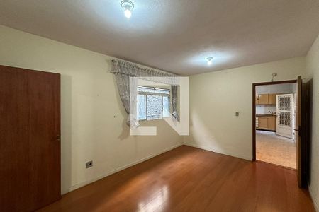 Quarto 2 de casa à venda com 3 quartos, 200m² em Carlos Prates, Belo Horizonte