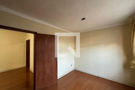 Quarto 2 de casa à venda com 3 quartos, 200m² em Carlos Prates, Belo Horizonte