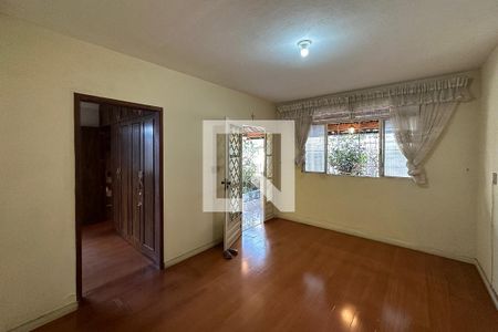 Sala de casa à venda com 3 quartos, 200m² em Carlos Prates, Belo Horizonte