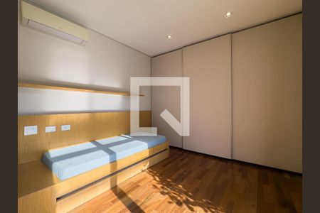 Casa à venda com 4 quartos, 327m² em Alto de Pinheiros, São Paulo