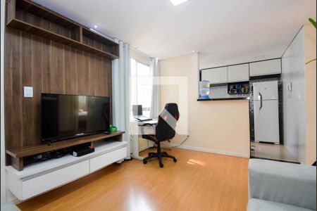 Sala de apartamento para alugar com 2 quartos, 46m² em Vila Alzira, Guarulhos