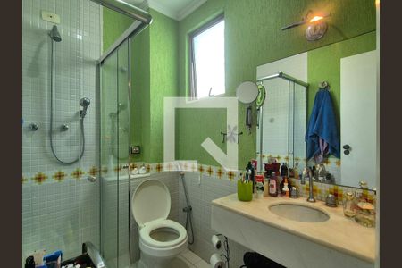 Apartamento à venda com 250m², 3 quartos e 2 vagas Apartamento à venda com 250m², 3 quartos e 2 vagasBanheiro da Suíte 1