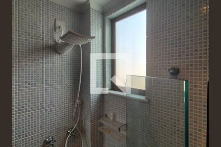 Apartamento à venda com 250m², 3 quartos e 2 vagas Apartamento à venda com 250m², 3 quartos e 2 vagasBanheiro da Suíte 2