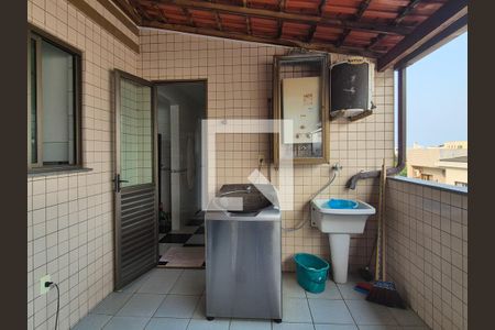 Apartamento à venda com 250m², 3 quartos e 2 vagas Apartamento à venda com 250m², 3 quartos e 2 vagasÁrea de Serviço