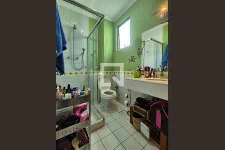 Apartamento à venda com 250m², 3 quartos e 2 vagas Apartamento à venda com 250m², 3 quartos e 2 vagasBanheiro da Suíte 1