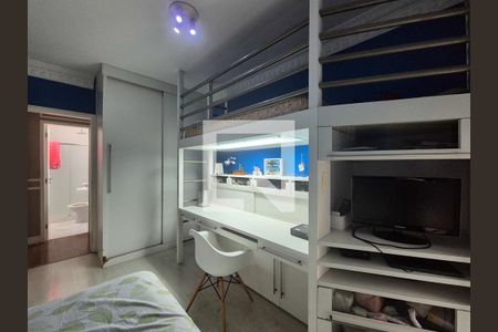 Apartamento à venda com 250m², 3 quartos e 2 vagas Apartamento à venda com 250m², 3 quartos e 2 vagasQuarto