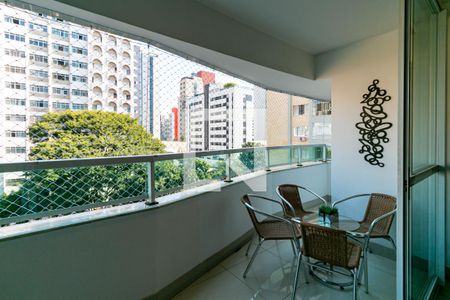 Sacada de apartamento à venda com 4 quartos, 130m² em Funcionários, Belo Horizonte