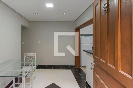 Sala/Cozinha de kitnet/studio para alugar com 1 quarto, 28m² em Jardim Santa Lúcia, Campinas