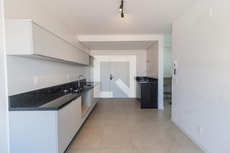 Sala/Cozinha de apartamento para alugar com 1 quarto, 46m² em Canto, Florianópolis