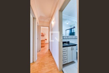 Corredor de apartamento para alugar com 3 quartos, 70m² em Vila Tatetuba, São José dos Campos