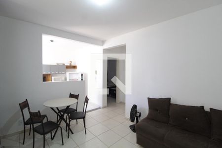 Sala de apartamento para alugar com 2 quartos, 45m² em Gávea, Uberlândia