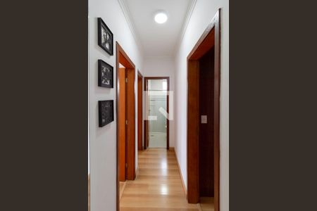 Corredor de apartamento para alugar com 3 quartos, 90m² em Manacás, Belo Horizonte