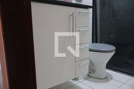 Banheiro da Suíte 1  de casa de condomínio à venda com 2 quartos, 72m² em Macedo, Guarulhos