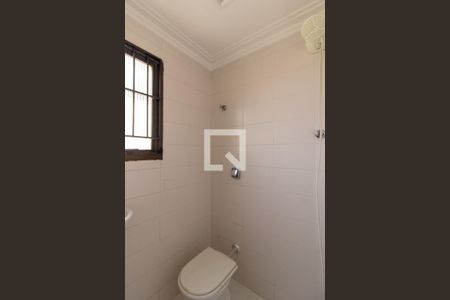 Apartamento à venda com 500m², 3 quartos e 4 vagas Apartamento à venda com 500m², 3 quartos e 4 vagasBanheiro de Serviço