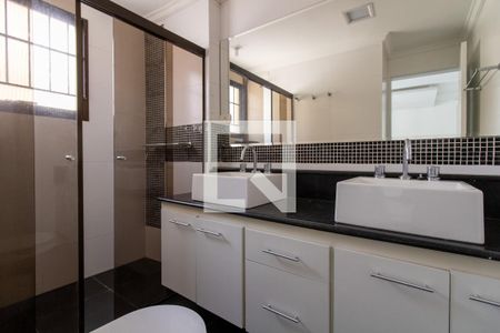 Apartamento à venda com 500m², 3 quartos e 4 vagas Apartamento à venda com 500m², 3 quartos e 4 vagasBanheiro da Suíte