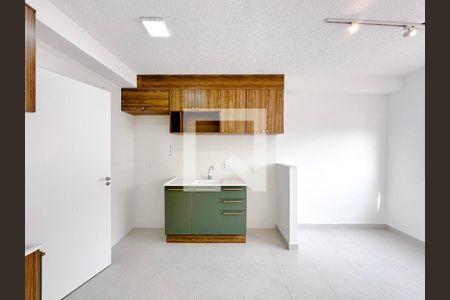 Cozinha de apartamento para alugar com 2 quartos, 32m² em Vila Socorro, São Paulo