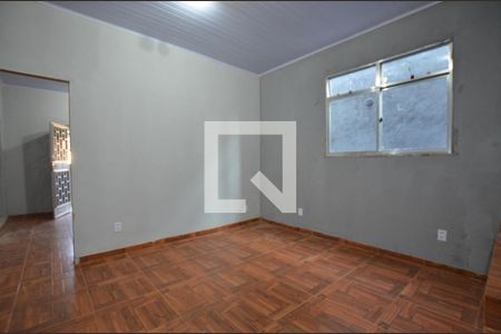 Sala de casa para alugar com 1 quarto, 55m² em Marechal Hermes, Rio de Janeiro