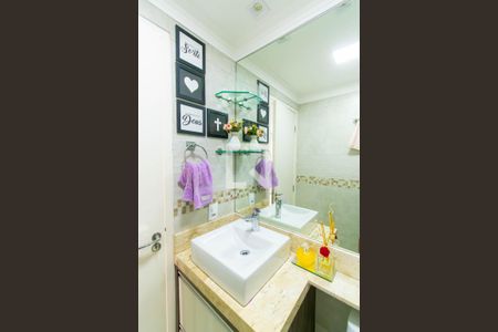 Apartamento à venda com 70m², 2 quartos e 2 vagas Apartamento à venda com 70m², 2 quartos e 2 vagasBanheiro 2