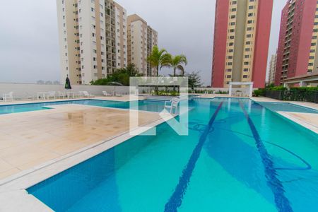 Apartamento à venda com 70m², 2 quartos e 2 vagas Apartamento à venda com 70m², 2 quartos e 2 vagasÁrea comum - Piscina