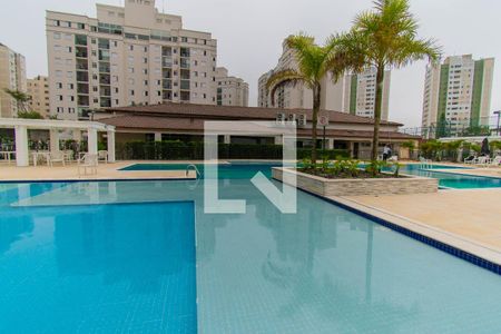 Apartamento à venda com 70m², 2 quartos e 2 vagas Apartamento à venda com 70m², 2 quartos e 2 vagasÁrea comum - Piscina